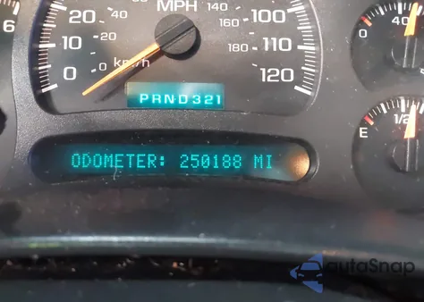 2004 GMC Yukon Slt z USA, uszkodzony, nr VIN 1GKEC13Z74R236101